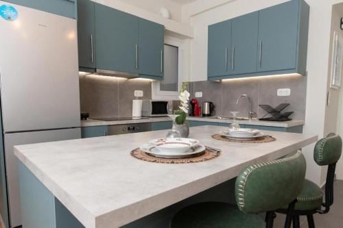 5th floor Apt with Acropolis view in Pangrati