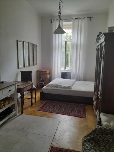 Newly Refurbished Self-contained Cosy Room