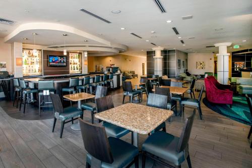 Χώρος καθιστικού στο Springhill Suites by Marriott Pueblo Downtown