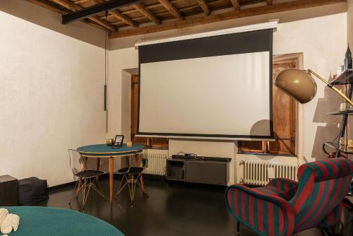 GuestHost - Vintage-Modern Apartment Trastevere