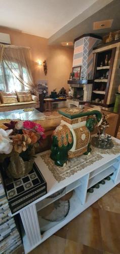 a room with a counter with some vases on it at شاطئ مونيكا in Mohammedia