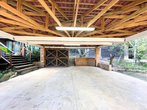 Galería fotográfica de Forest Escape w Pool Jacuzzi Pizza Oven en Keurboomstrand