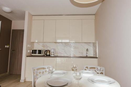 Nhà bếp/bếp nhỏ tại VacationClub - BORMIO Apartament 29