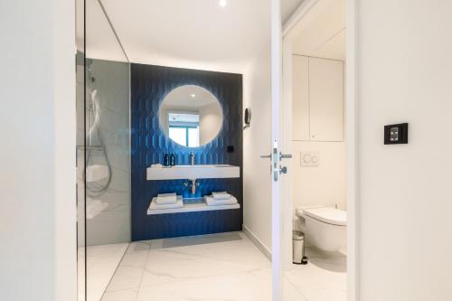 Koupelna v ubytování NOTO Hotel