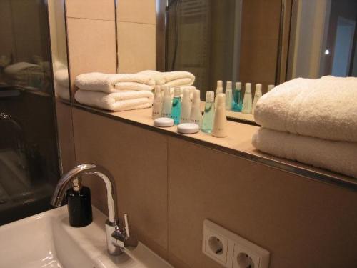 Ένα μπάνιο στο Long-Island-Suite-direkt-am-Meer