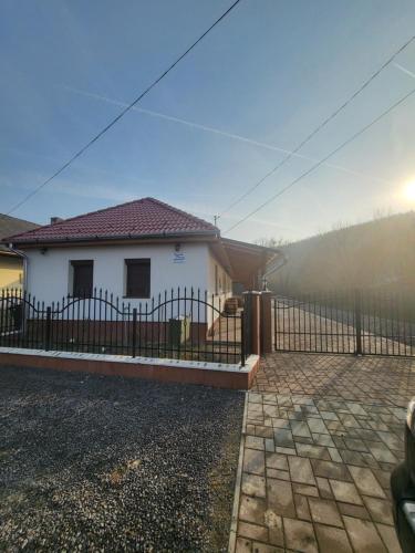 Emerald Wine Apartman