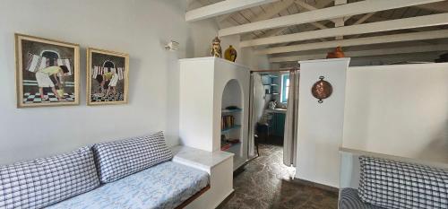 Un lugar para sentarse en Peloponnese Hideout - Traditional stone house