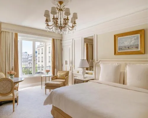 Four Seasons Hotel George V Paris photo 4