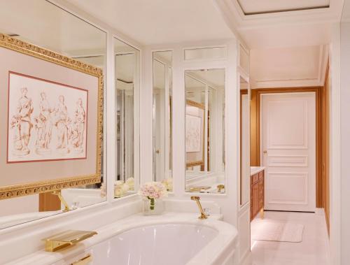 Four Seasons Hotel George V Paris photo 61
