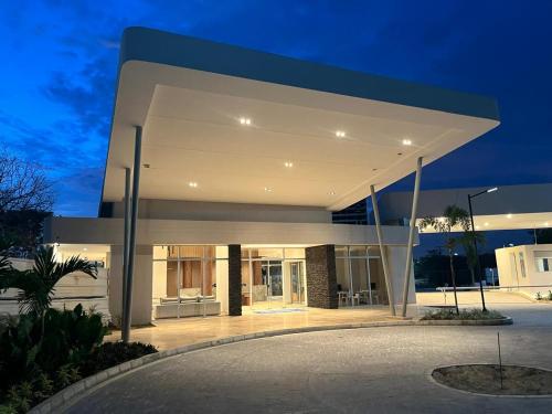 a modern house at night with a blue sky at VILLA LILI Santa Marina Santa Marta in Santa Marta