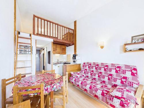 Studio Mezzanine avec Balcon Exposé Sud, Pieds des Pistes, Proche Commerces et Garderie - FR-1-398-563