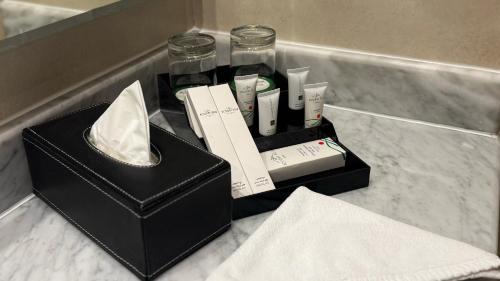 a black box sitting on top of a counter at Holiday Villa Hail in Hail