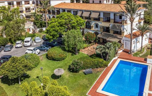 Gorgeous Apartment In Málaga With Swimming Pool