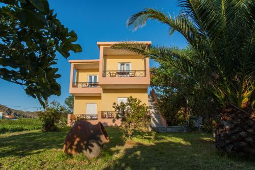 Gallery image of Akrogiali Apartments in Agios Ioannis Kaspaka