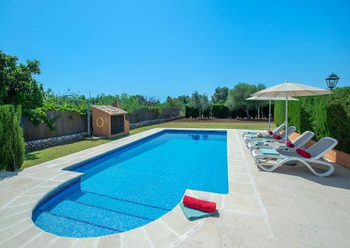 Owl Booking Villa Marvil - Exclusive Holidays