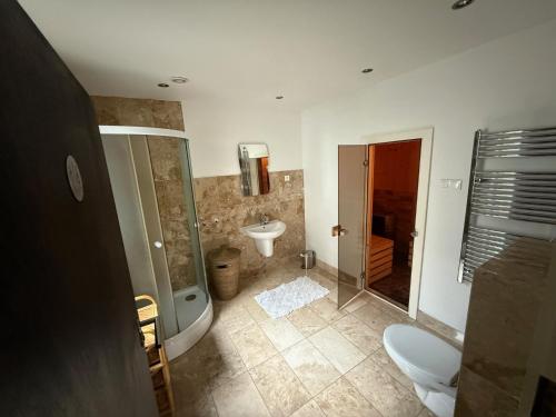 Et badeværelse på Dom nad rzeką Wartą