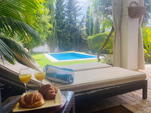 Villa con piscina by MO