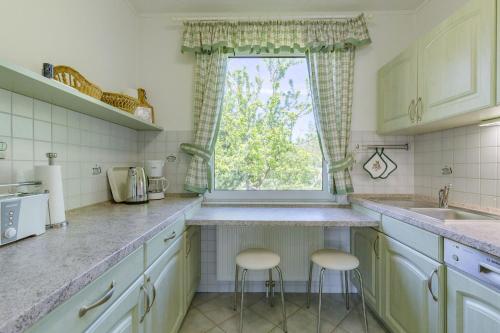 Η κουζίνα ή μικρή κουζίνα στο Ferienhaus Lieku