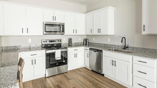 Dapur atau dapur kecil di Landing at Sanctuary at Indian Creek - Madison