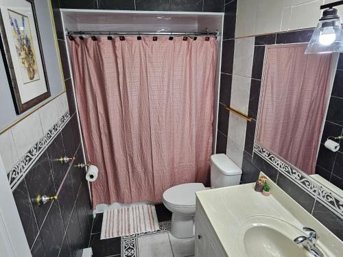 Gallery image of Cozy & Quiet Room in Windsor
