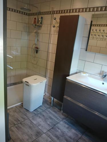 Et badeværelse på maison tremblois les carignan