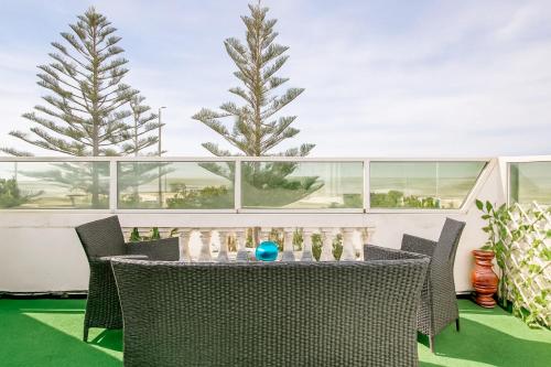 Balkoni atau teres di Océan breeze ,see view apartment