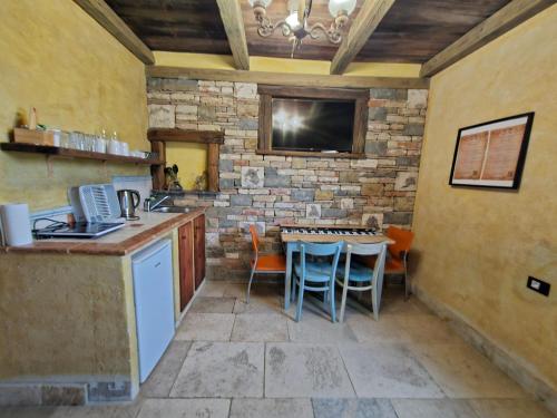 Kuchyň nebo kuchyňský kout v ubytování ArtRock Residence
