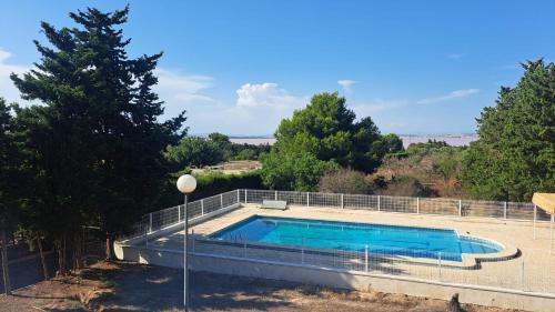 Villa con Piscina en Laguna Rosa