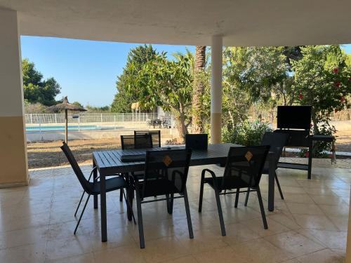 Villa con Piscina en Laguna Rosa