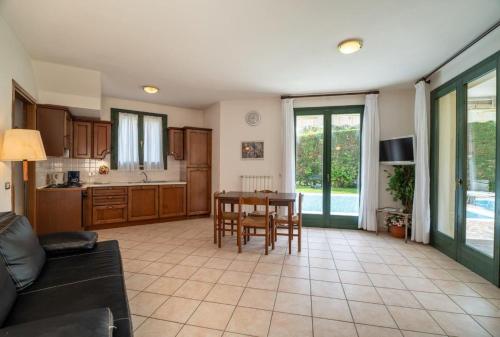 Una cocina o zona de cocina en Faggio 14
