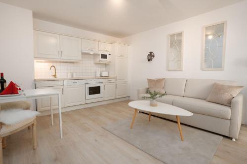 Nhà bếp/bếp nhỏ tại Villa Eden Fewo 12 2-Raum Apartment EG