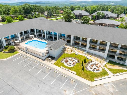 an overhead view of a building with a pool at Branson Falls Lodge in Branson
