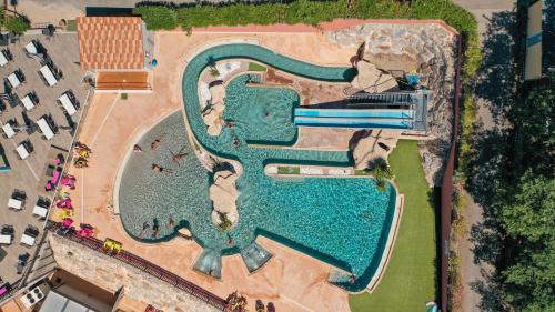 Swimmingpoolen hos eller tæt på Camping Laroque des Albères