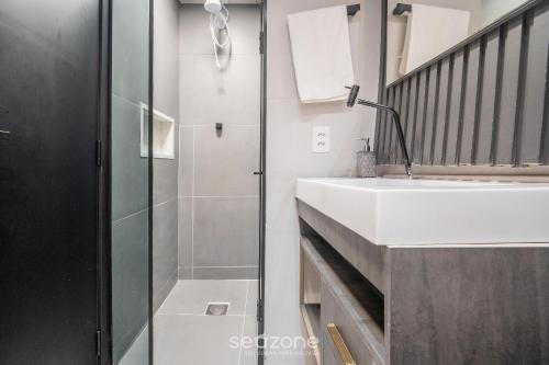 Ένα μπάνιο στο Aptos completos a 600m do Parque de Coqueiros - DAC