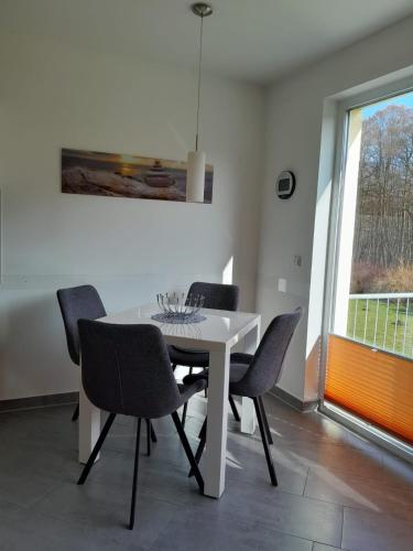 Fotografie z fotogalerie ubytování Ferienwohnung Igelring 47 OG Scheidemann GM 69821 v destinaci Müritz