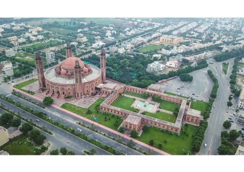 Umair's Haven Residences, Luxury Apartments in Bahria Town Lahore