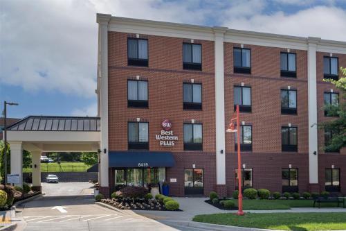 a rendering of the front of the hotel imperial inn at Best Western Plus College Park Hotel in College Park