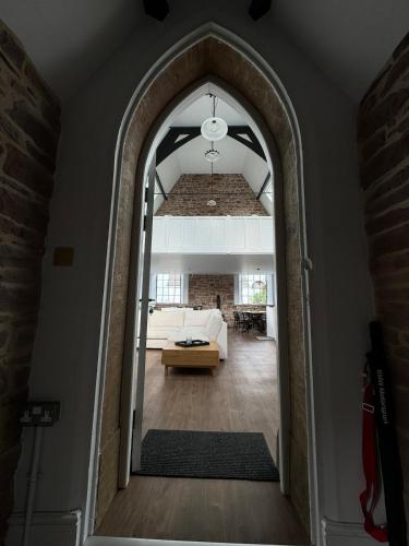The Little Cumbrian Chapelにあるベッド