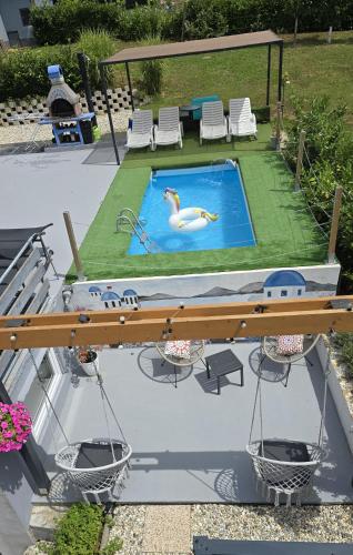 Πισίνα στο ή κοντά στο Apartmani Habibi