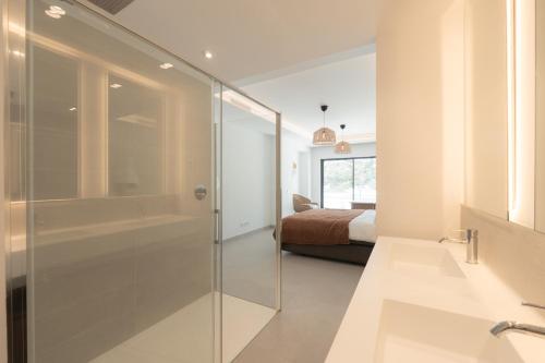 Marae Home - Dream Holidays Private Pool with Brea