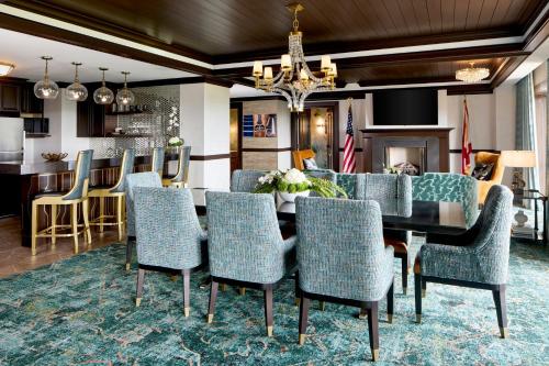 Renaissance Shoals Resort & Spaにあるシーティングエリア