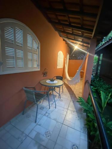 Hospedagem Morada Aguiar - casa e kitnetにあるパティオまたは屋外エリア