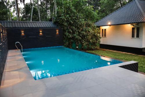 Bazén v ubytování Kadavu Villas Resort nebo v jeho okolí