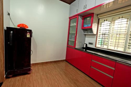 Dapur atau dapur kecil di Hoovinamane Homestay - 5BH, Full Villa, Home Food, Estate