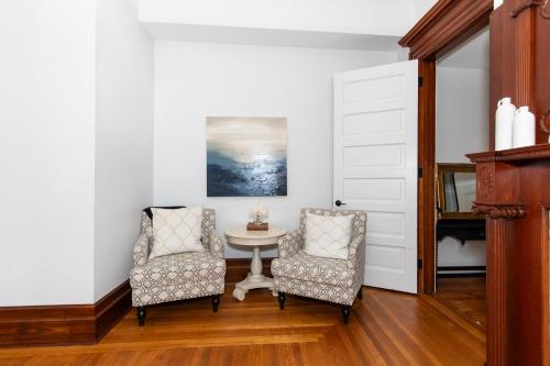 Gallery image of Boutique Style Condo Near Downtown Waterfront in Sandusky