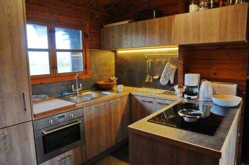 Кухня или мини-кухня в Baron
