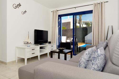 Lanza Coloradas 20, heated pool