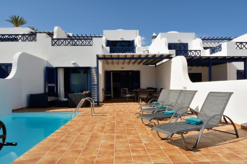 Lanza Coloradas 20, heated pool