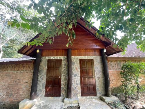 Gallery image of The Cliff and River Jungle Resort ภูผาและลำธารรีสอร์ท in Ban Bang Thong