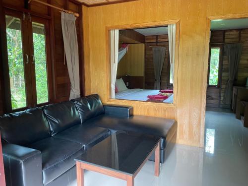 Gallery image of The Cliff and River Jungle Resort ภูผาและลำธารรีสอร์ท in Ban Bang Thong